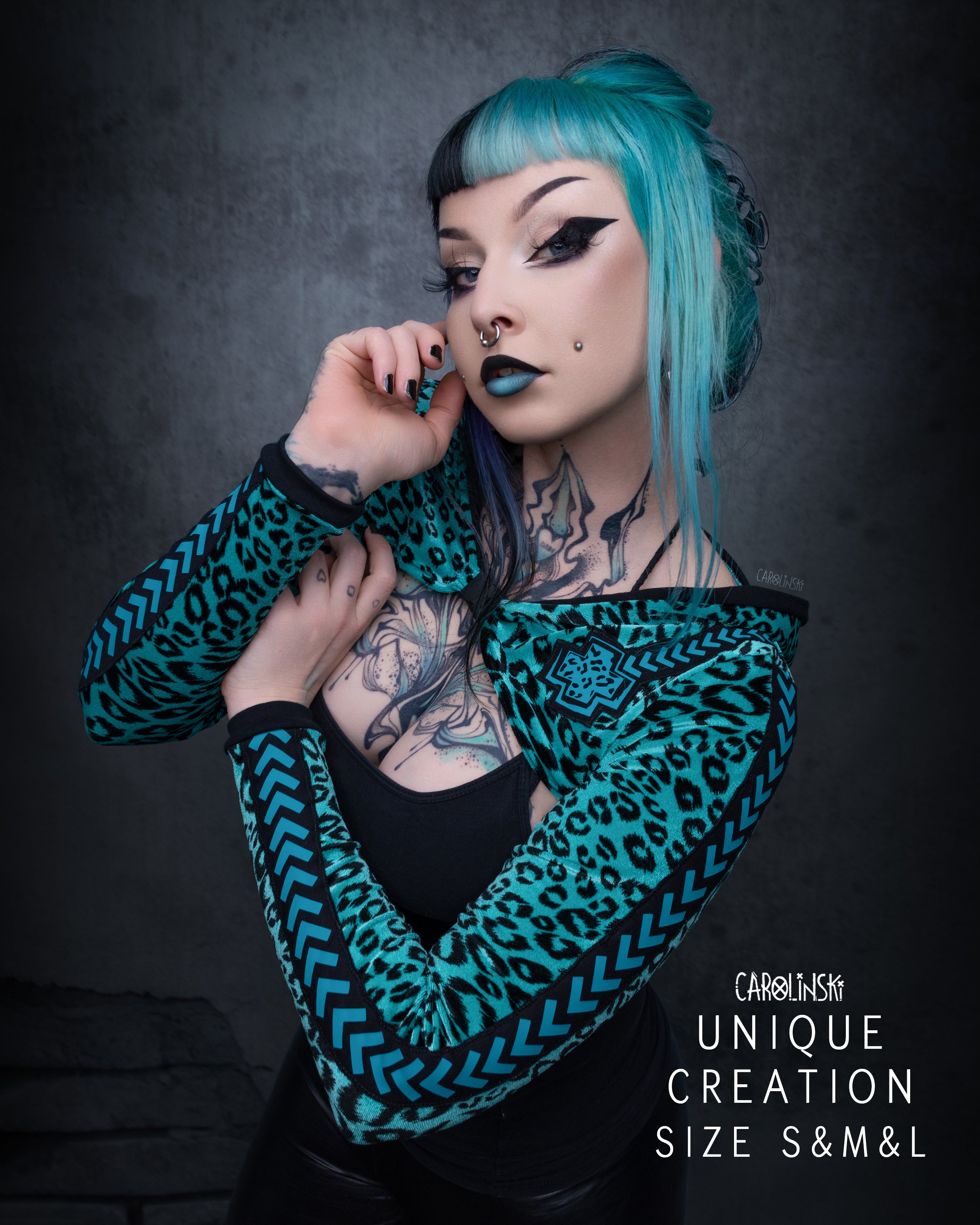 Soft Shrug - Turquoise Leo